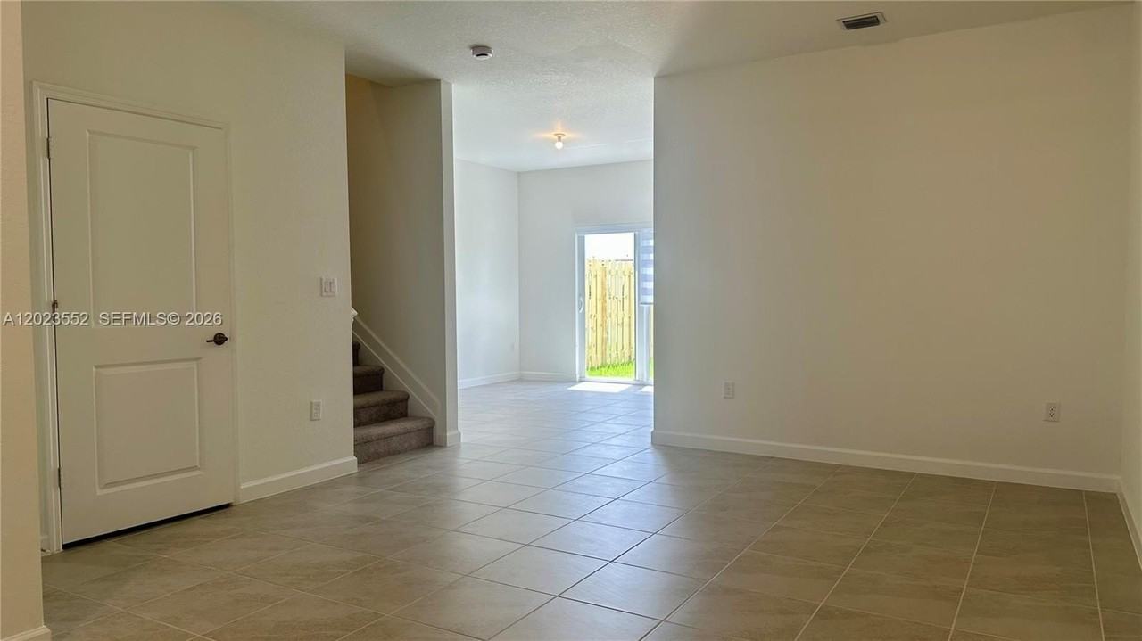 2797 Se 25th Ave #0 - Photo 2 of 31