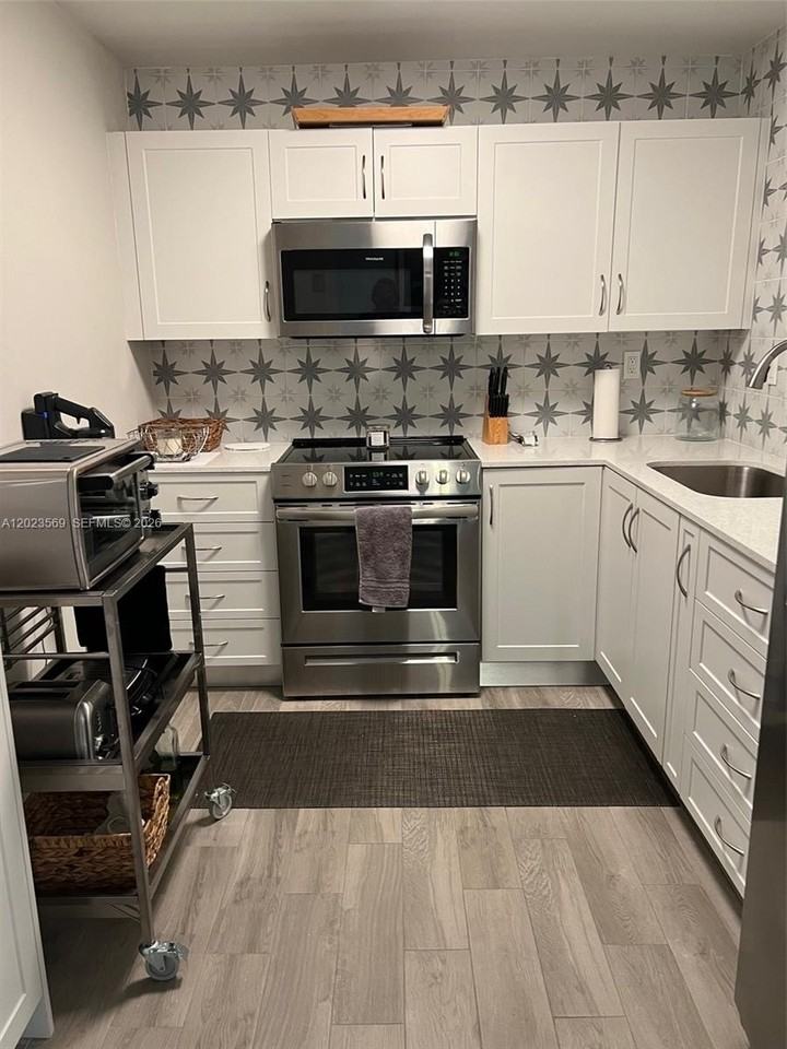 1400 Saint Charles Pl #323 - Photo 4 of 25