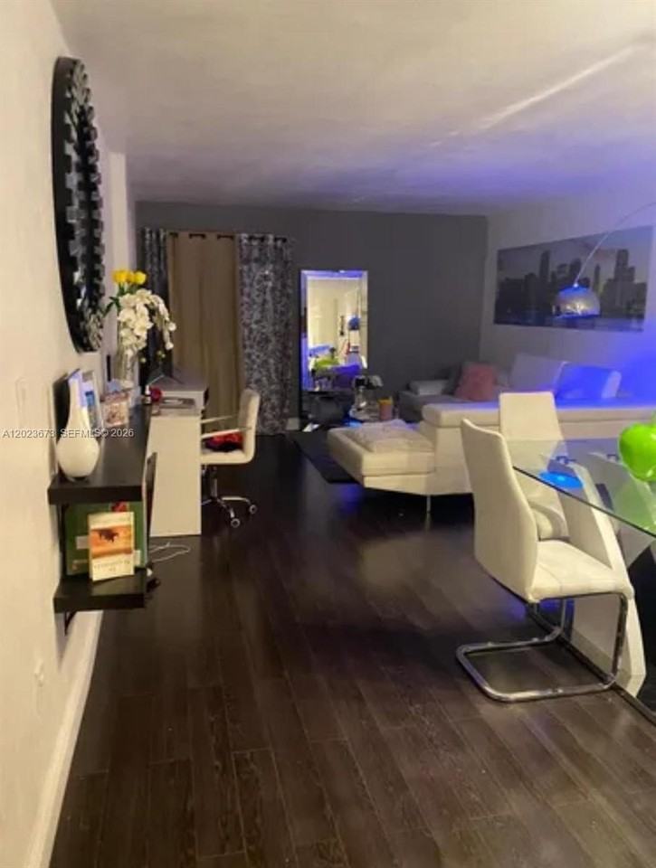 1810 W 56th St #3414 - Photo 2 of 18