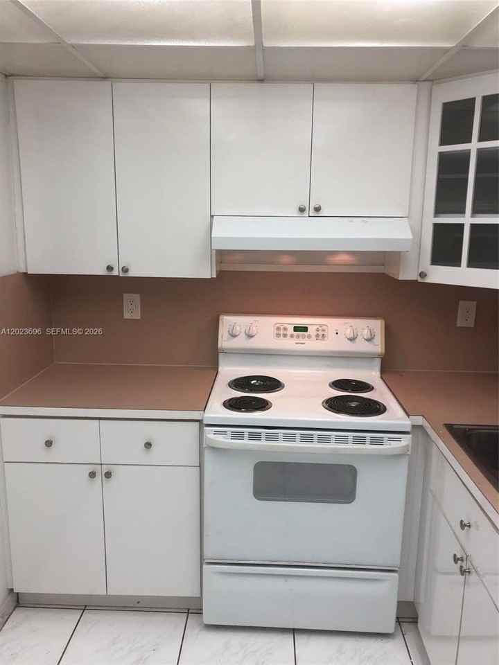 9150 Fontainebleau Blvd #203-2 - Photo 5 of 10