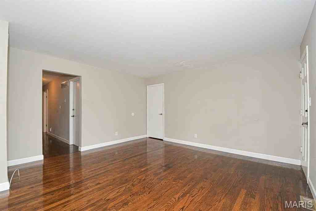 7359 Balson Ave - Photo 6 of 30