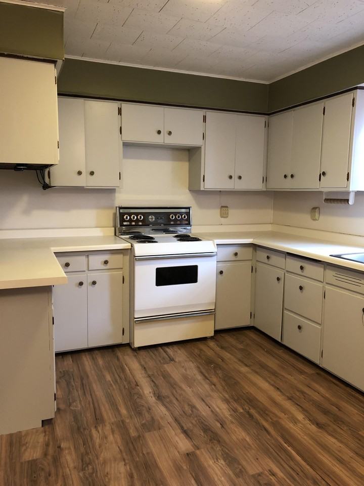 207 W Merrill Ave #1-2