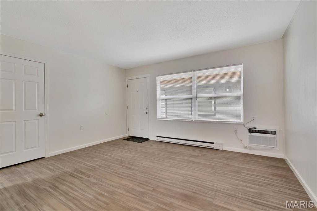 119 N 1st St - Photo 4 of 15