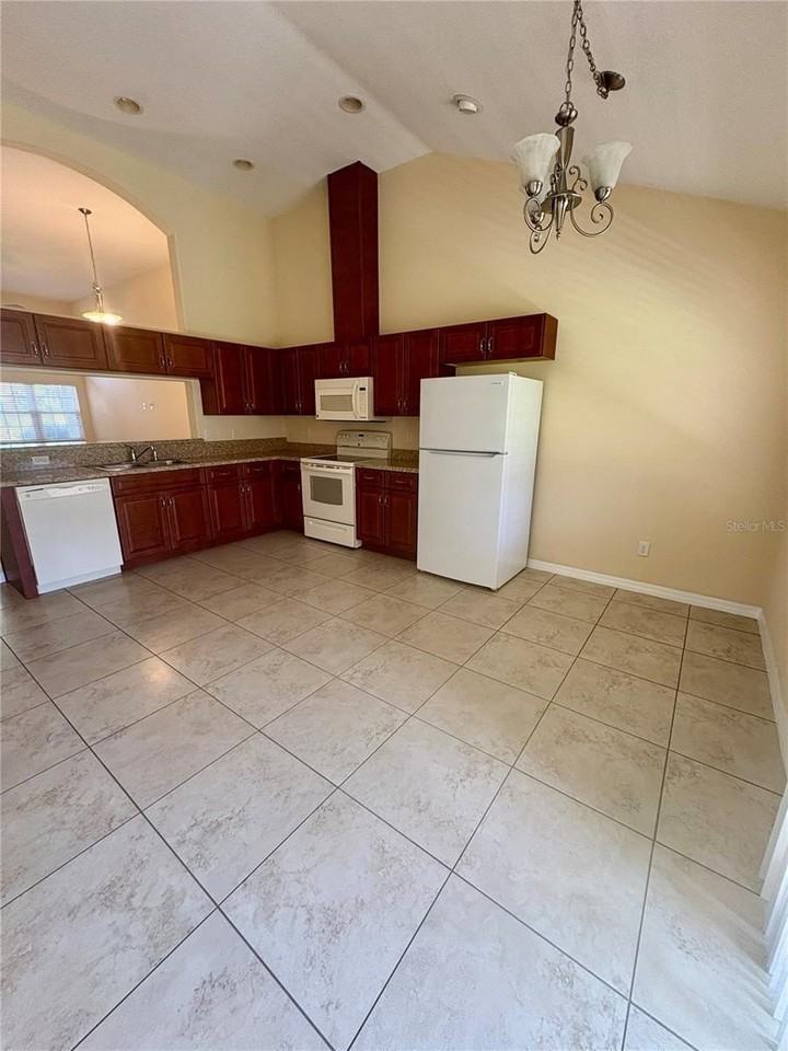 87 Fieldstone Ln #A - Photo 4 of 15