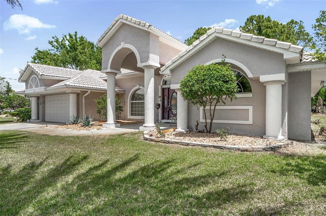 20 Woodford Ln - Photo 2 of 50