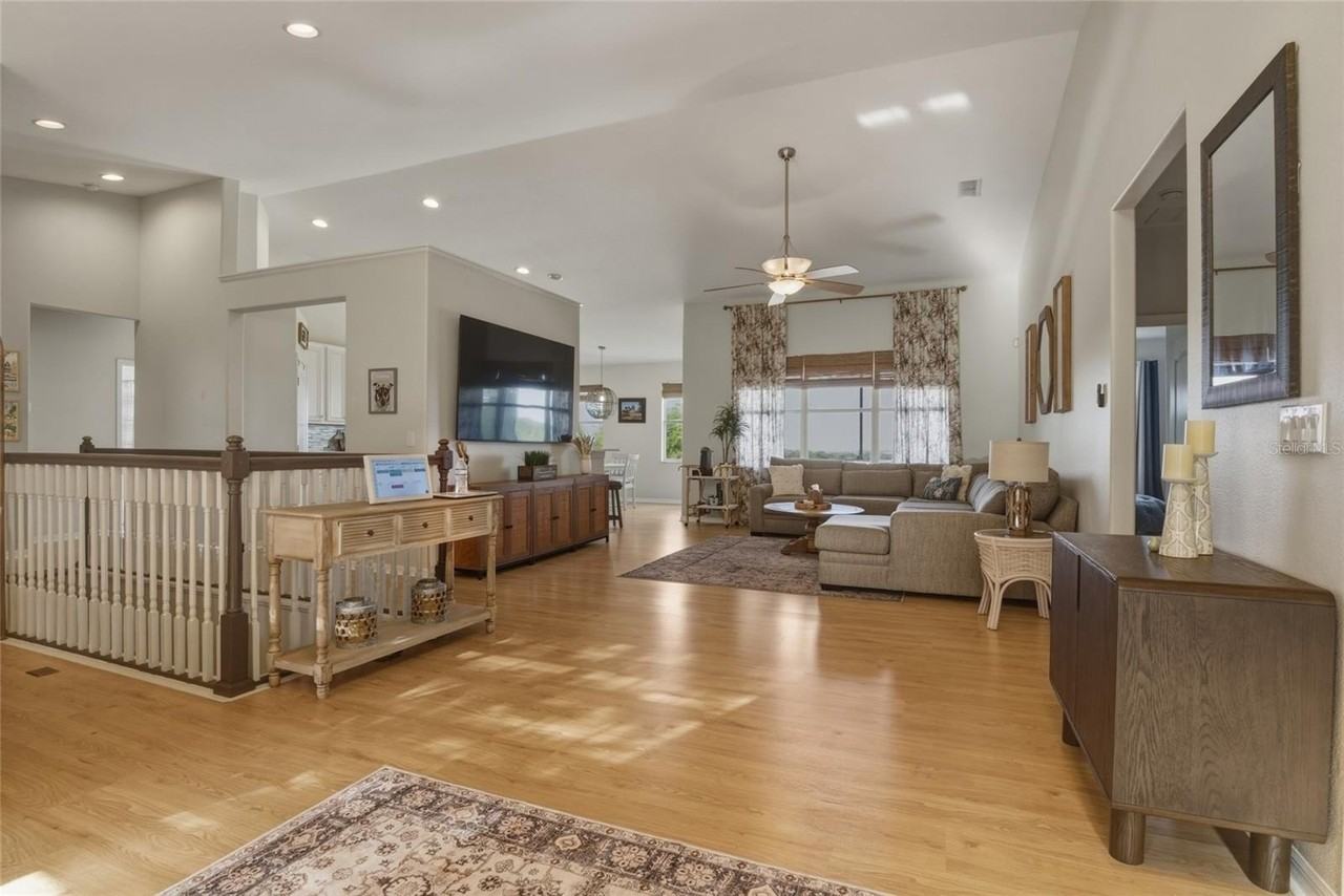 1852 Sanderling Dr - Photo 2 of 50