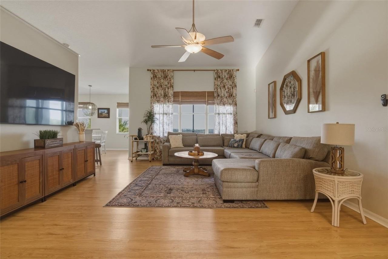 1852 Sanderling Dr - Photo 6 of 50