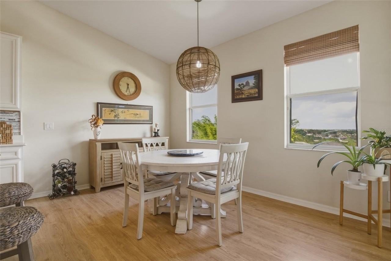 1852 Sanderling Dr - Photo 7 of 50