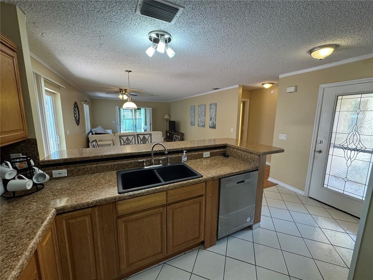 1688 Garcia Ct - Photo 2 of 14