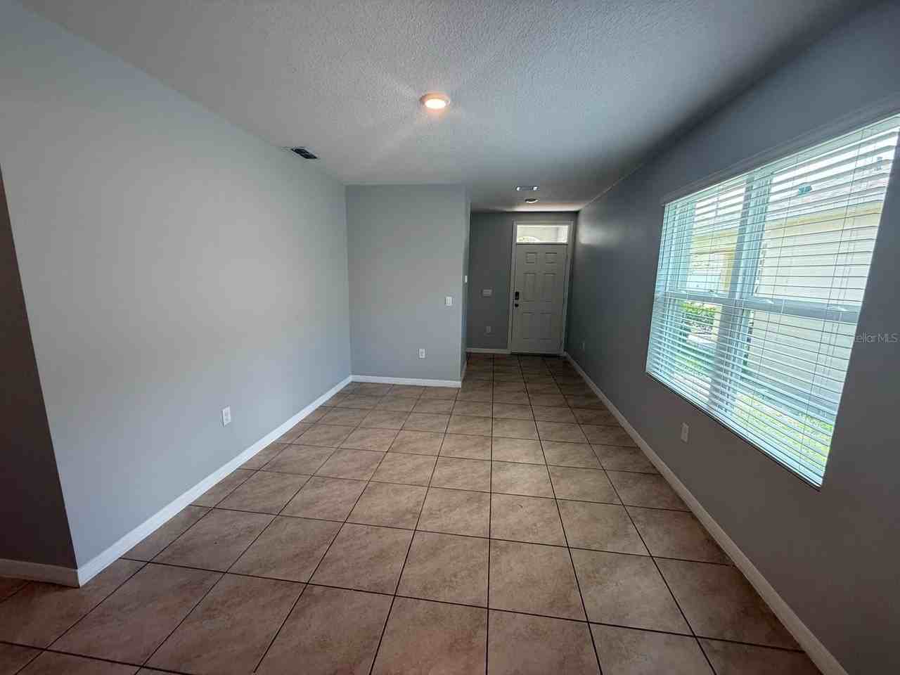 754 Chinoy Rd - Photo 6 of 26