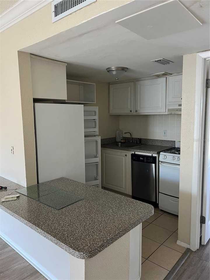 136 Blue Point Way #310 - Photo 4 of 10