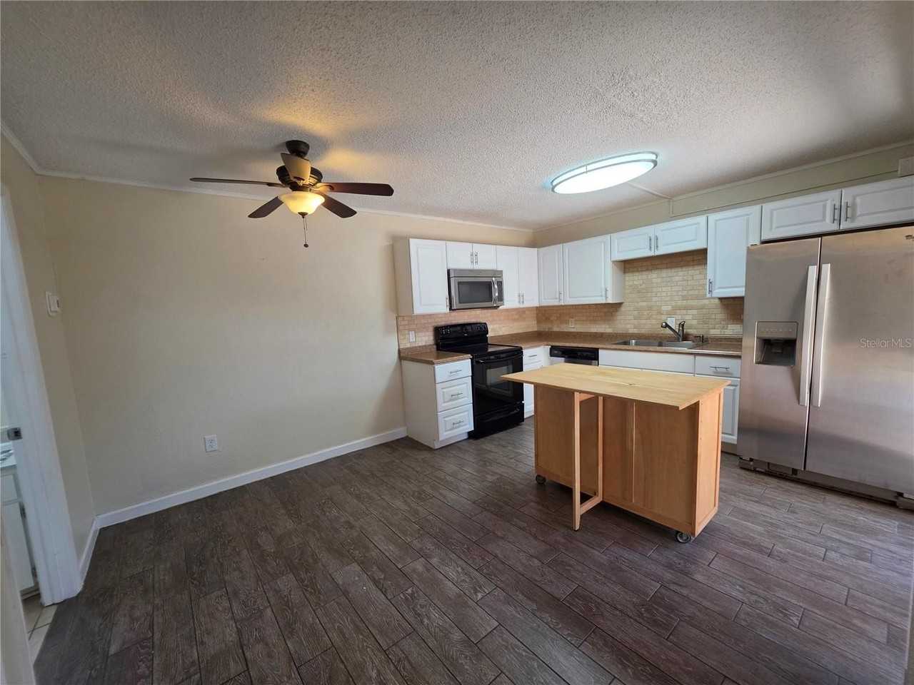 3824 Saxon Dr - Photo 4 of 38