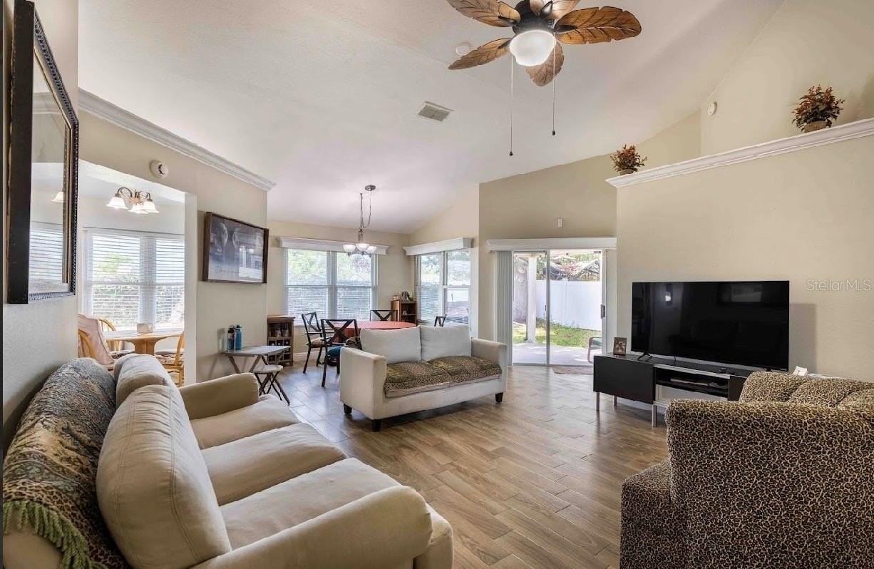 10665 Huntridge Rd - Photo 4 of 12