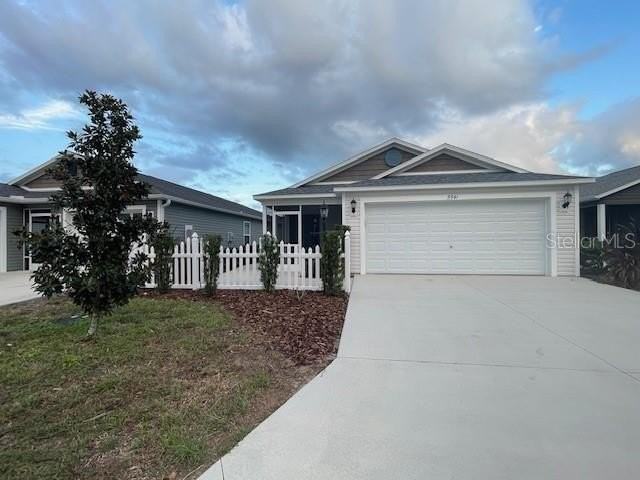 5541 Goodman Ct - Photo 3 of 19