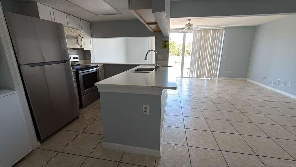 226 Orchid Dr - Photo 4 of 41