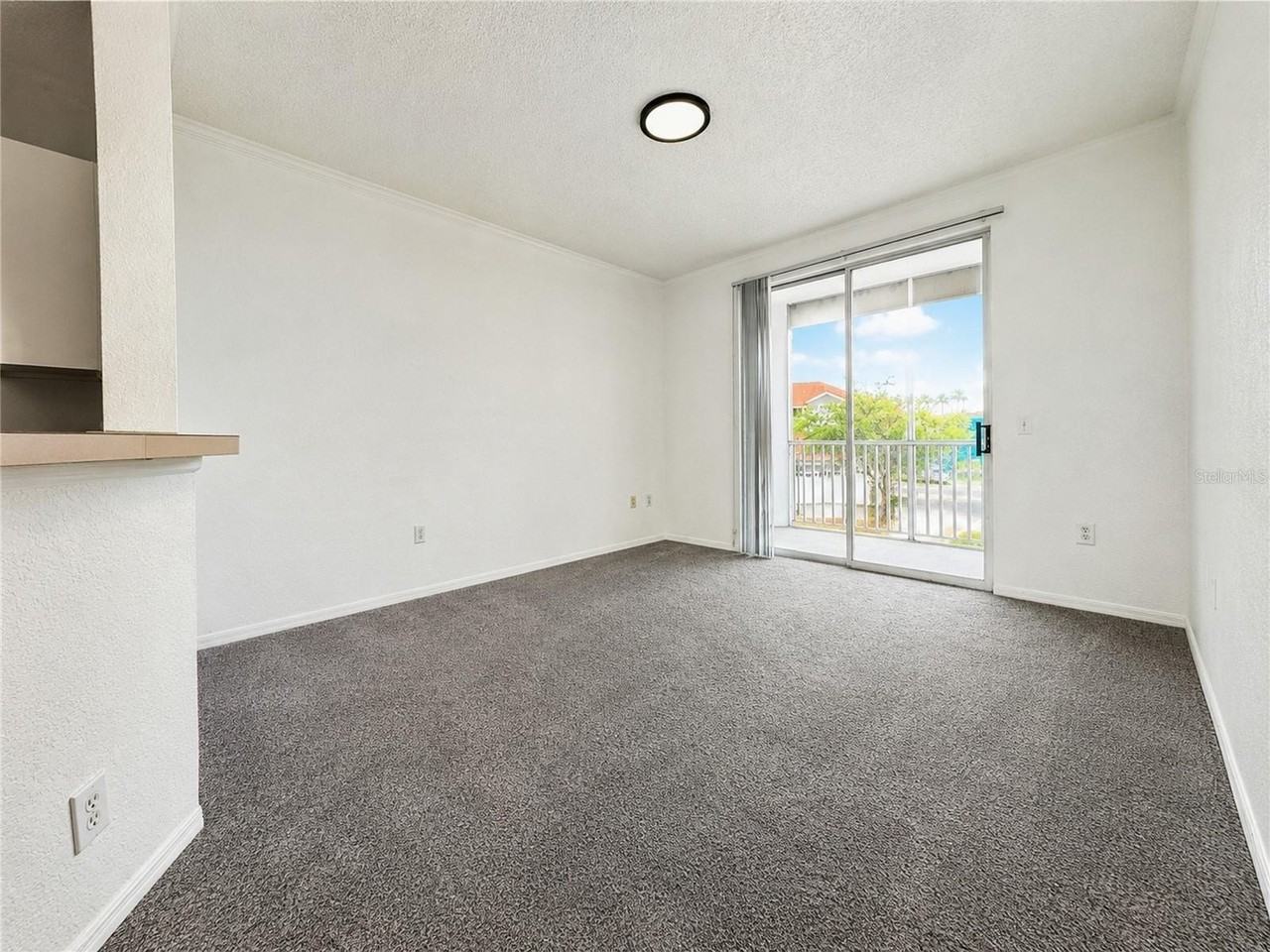 18001 Richmond Place Dr #523 - Photo 6 of 10