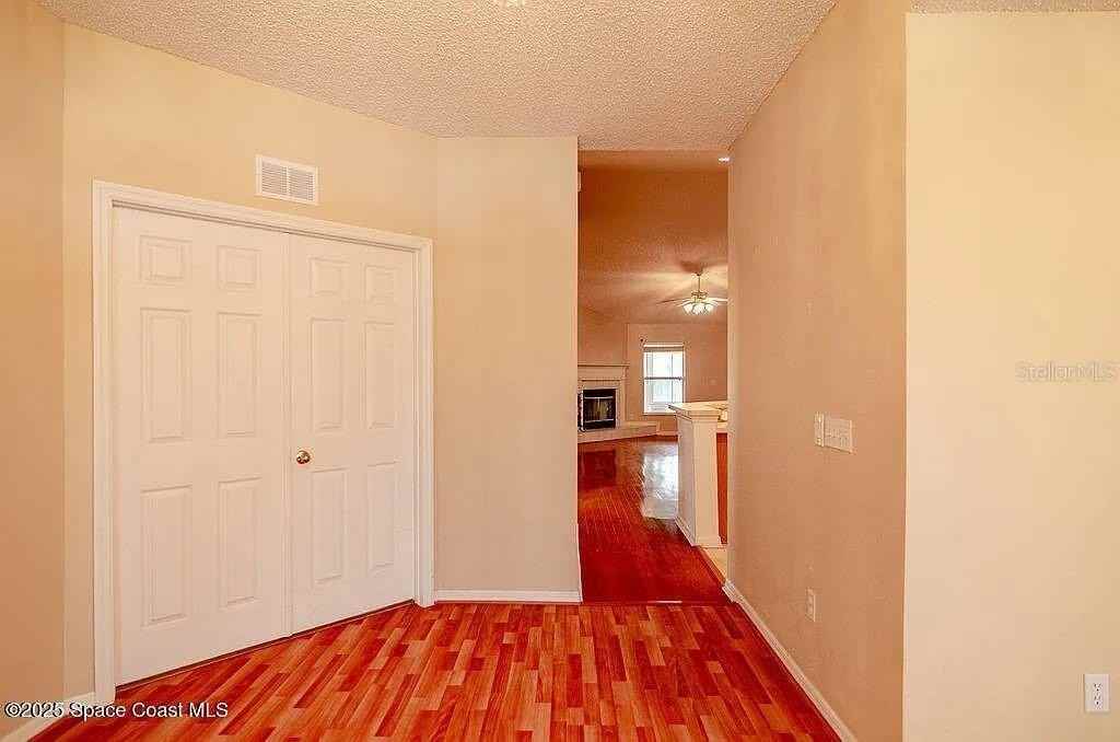 778 Hamm St Nw - Photo 4 of 35