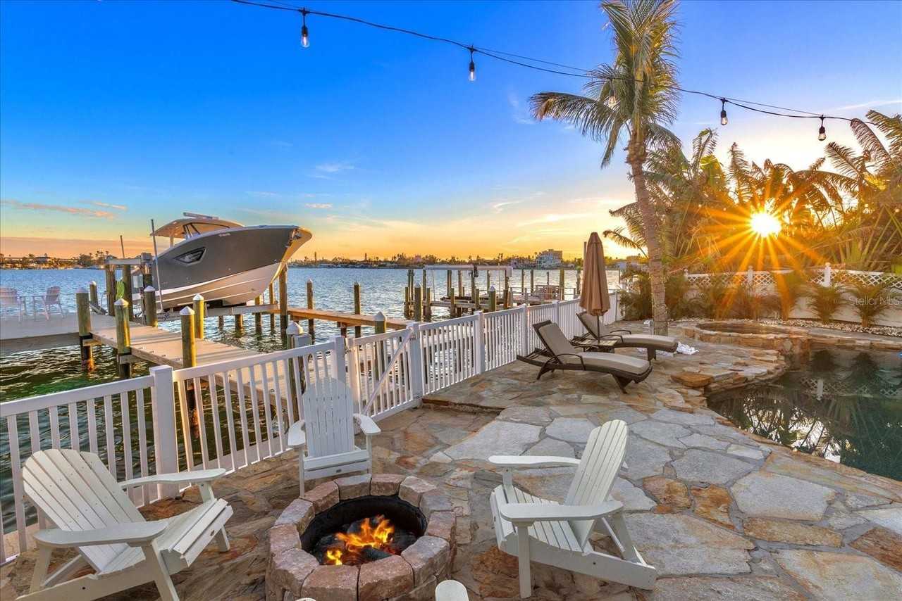 644 Boca Ciega Isle Dr - Photo 3 of 50