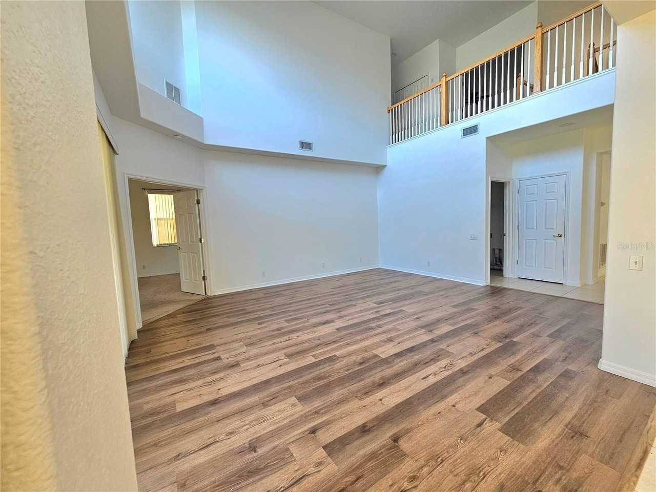 2307 Messenger Cir - Photo 4 of 33