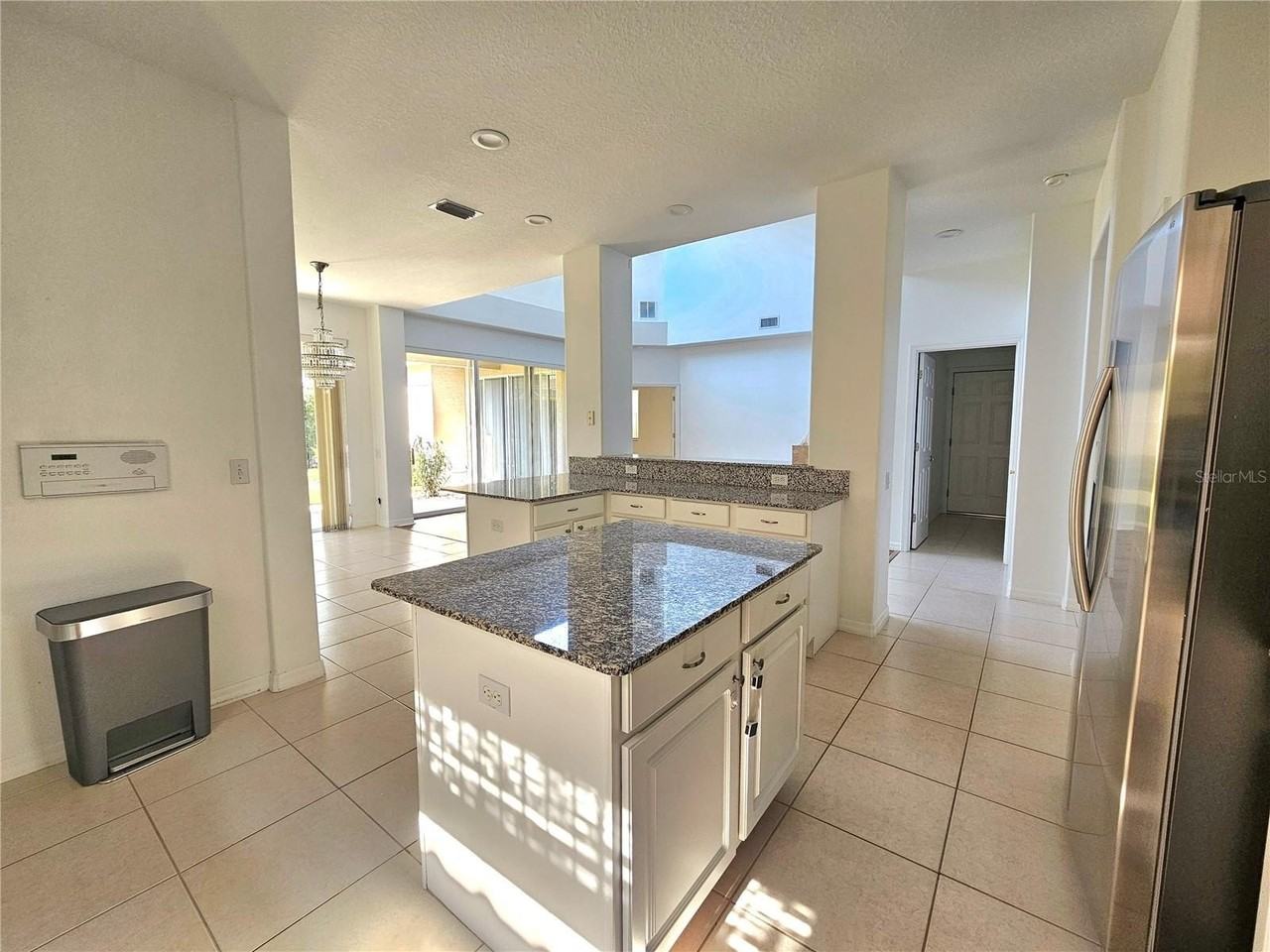 2307 Messenger Cir - Photo 7 of 33