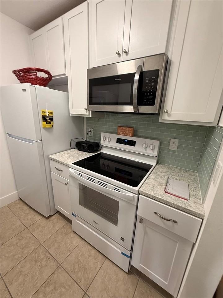 159 Medallion Blvd #A - Photo 3 of 7