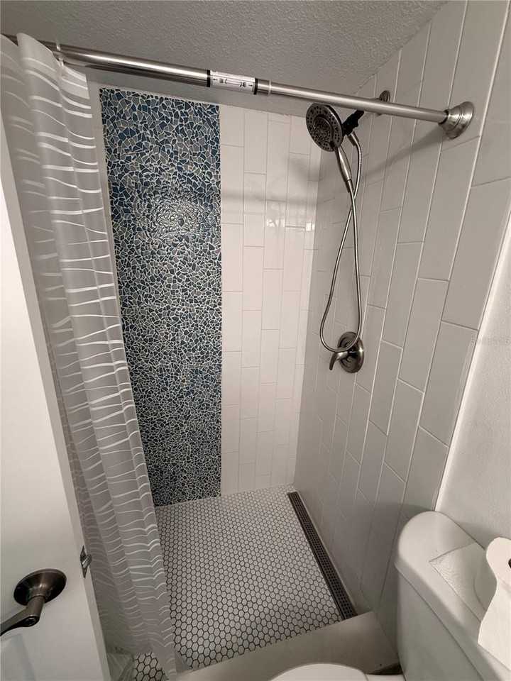 159 Medallion Blvd #A - Photo 5 of 7