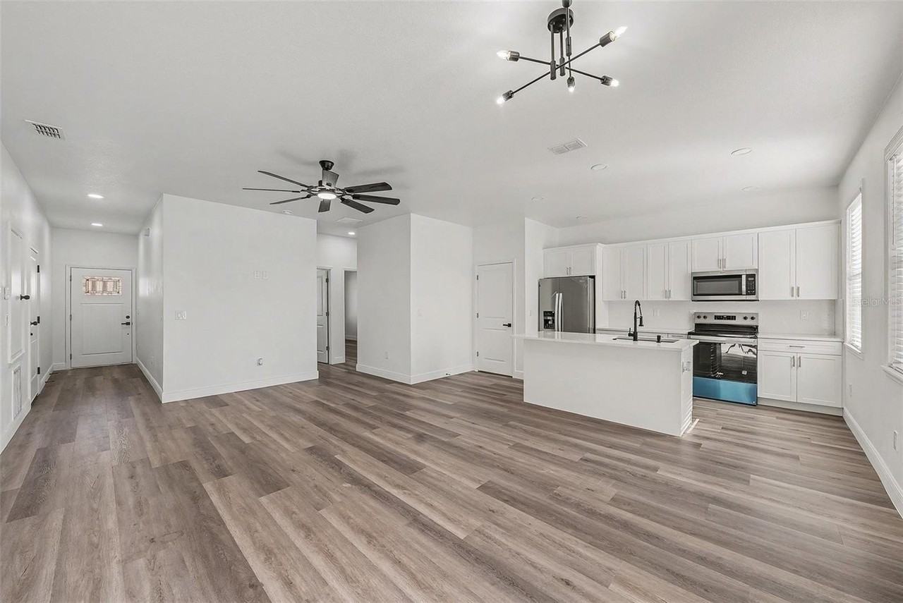 1905 E 23rd Ave - Photo 3 of 27