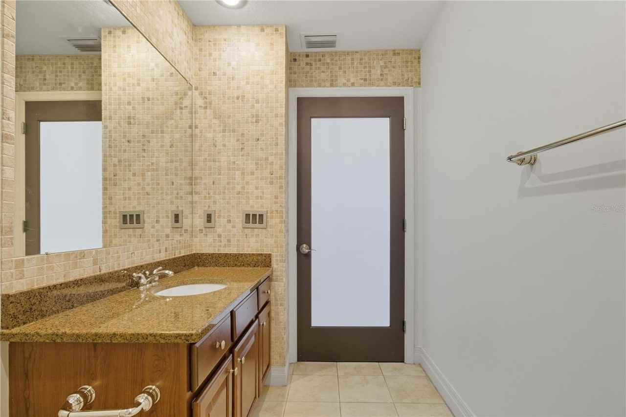 449 S 12th St #1504 - Photo 6 of 50
