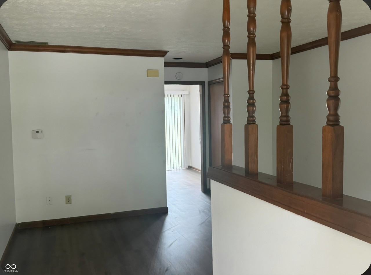 637 Joy Dr - Photo 3 of 11
