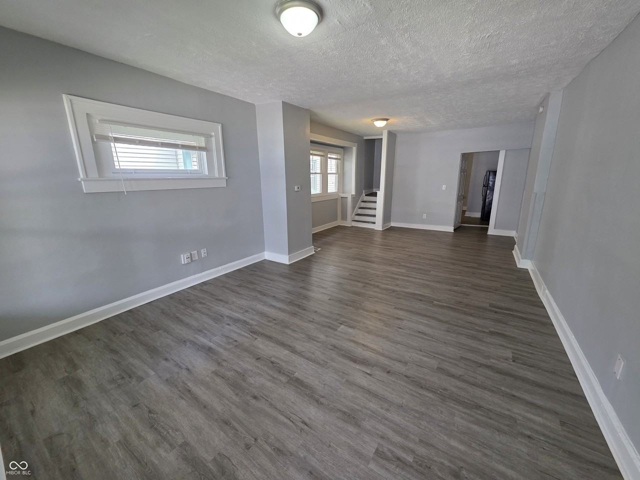 557 N Dearborn St - Photo 4 of 22