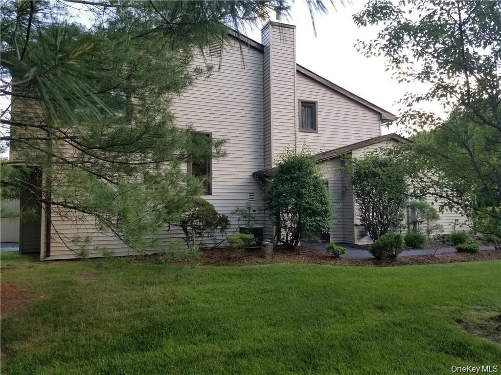 256 Heritage Ln - Photo 2 of 21