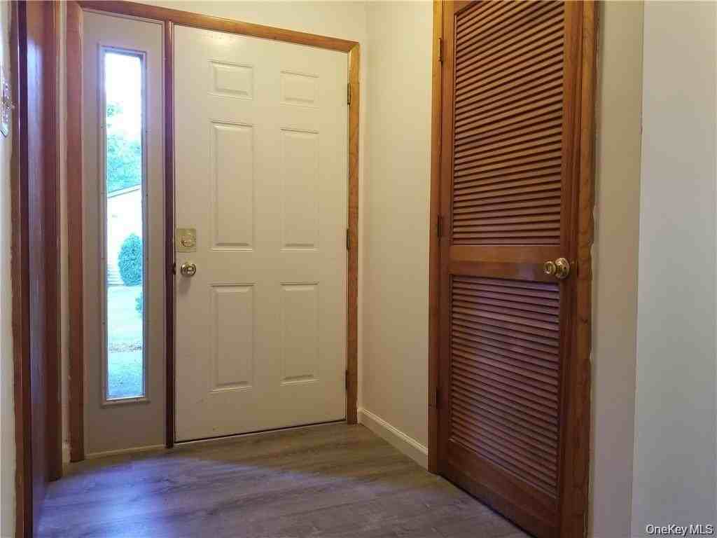 256 Heritage Ln - Photo 3 of 21