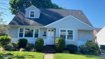 featured image of 263 Gilmore St