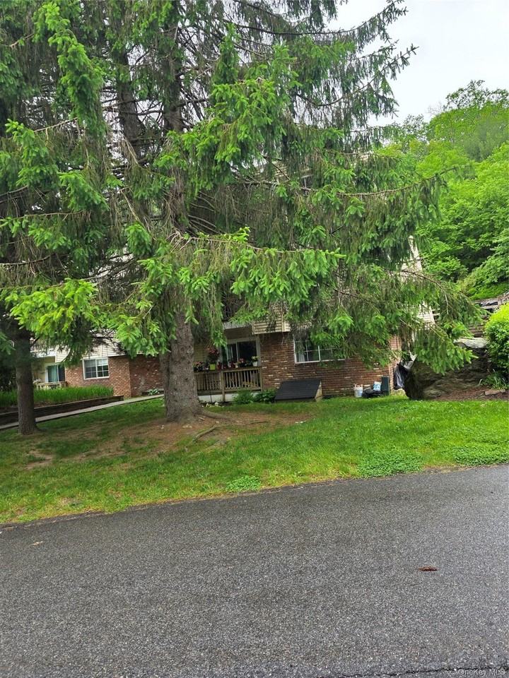234 Fox Run Ln - Photo 2 of 17