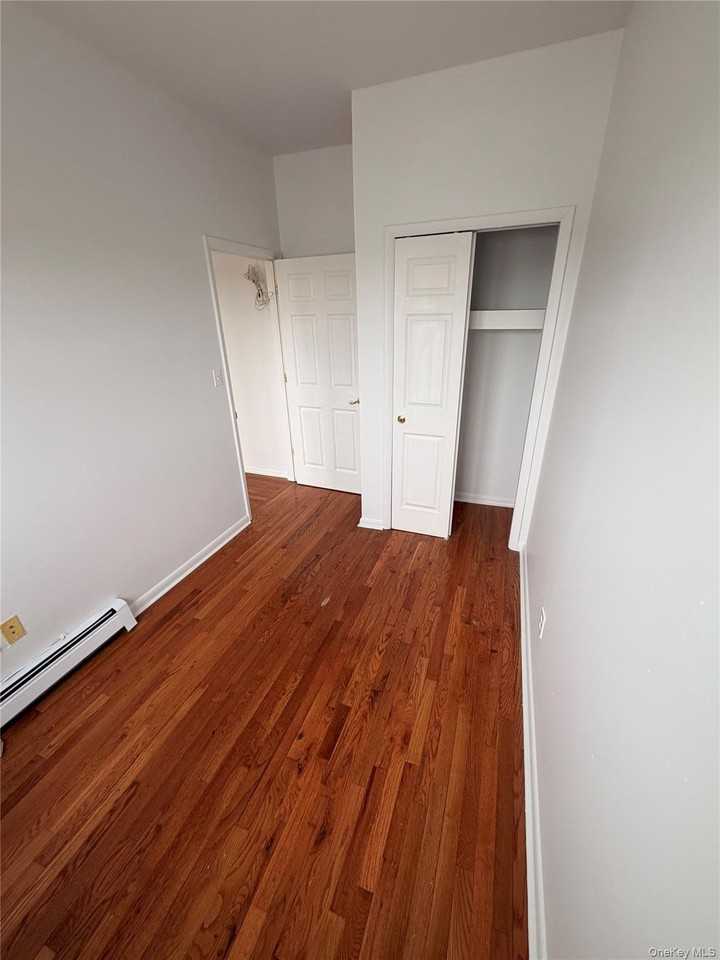 12606 172nd St - Photo 7 of 8