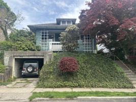featured image of 48 Ferris Pl