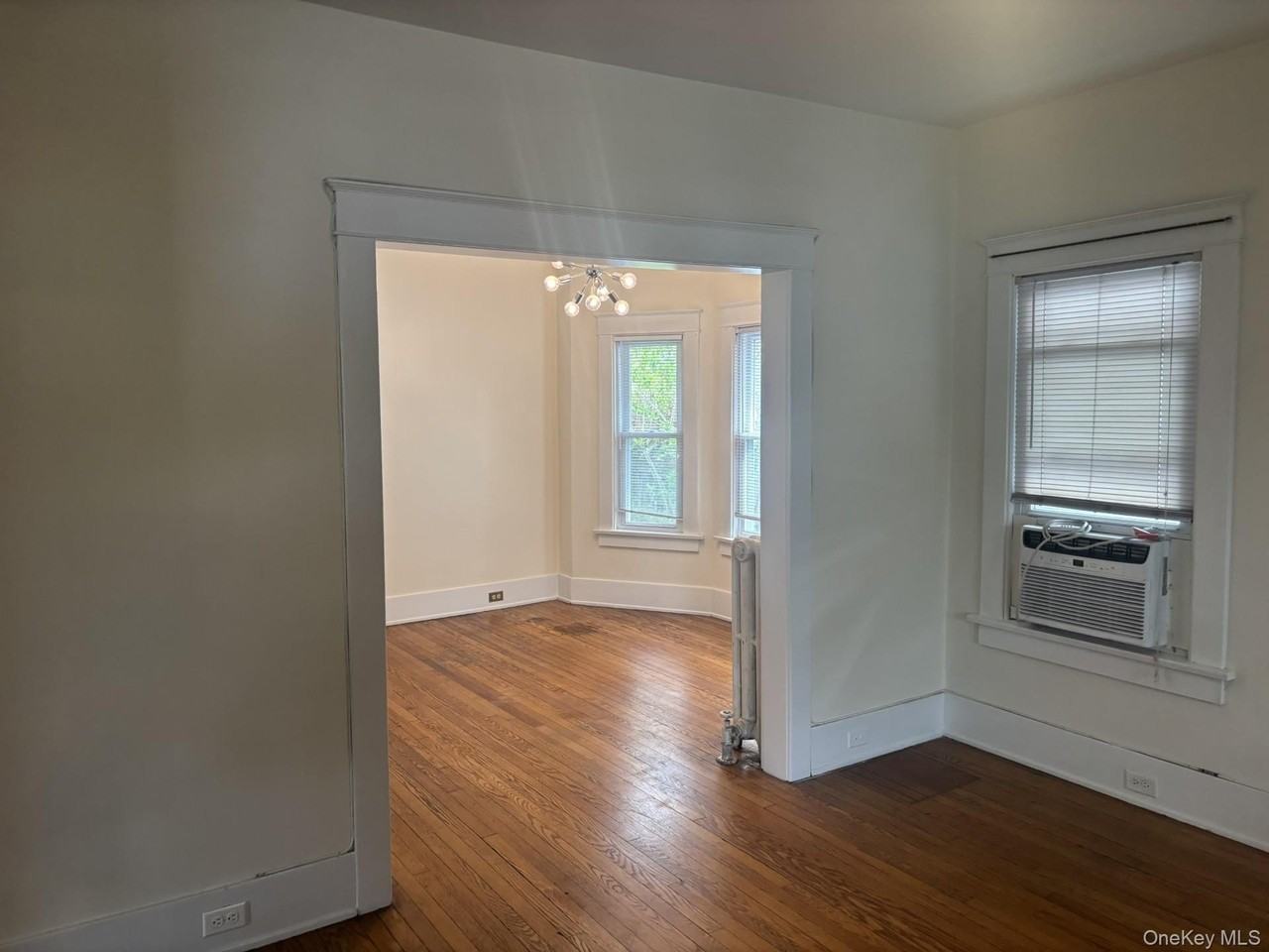 48 Ferris Pl - Photo 3 of 14