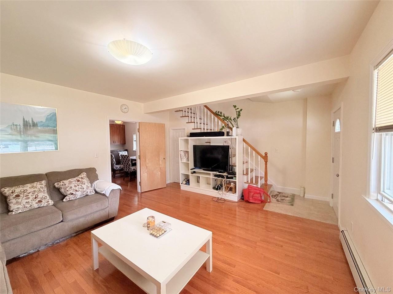 60 Hammond St - Photo 4 of 18
