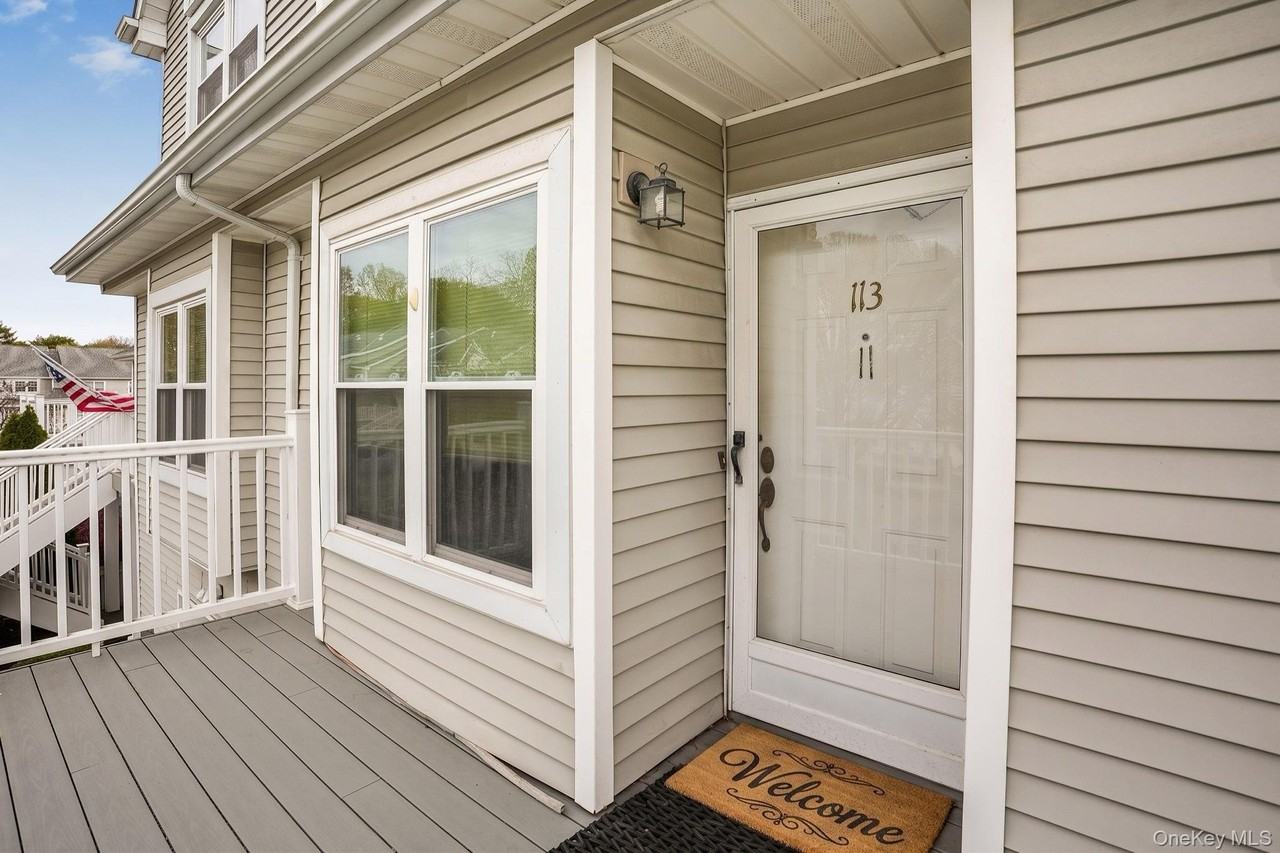 113 Leeward Ln - Photo 4 of 33
