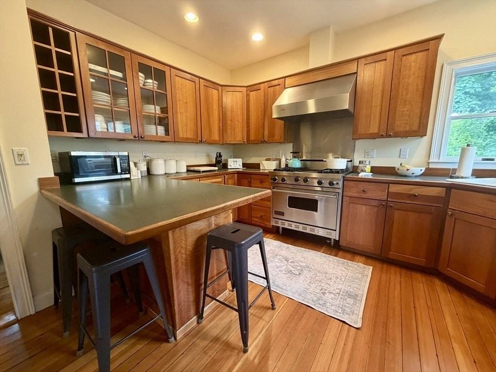 43 Walnut St - Photo 5 of 42