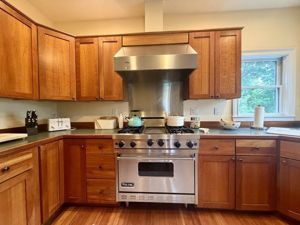 43 Walnut St - Photo 7 of 42