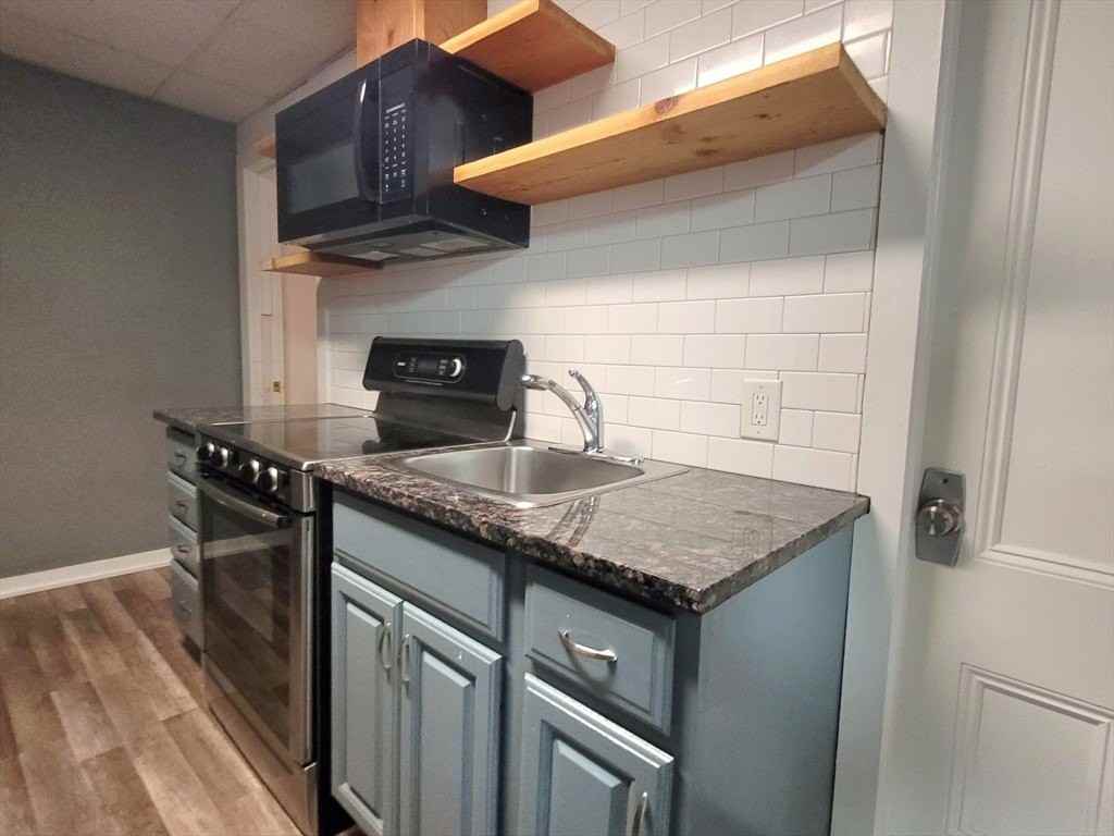 24 Myrtle St #C - Photo 6 of 13