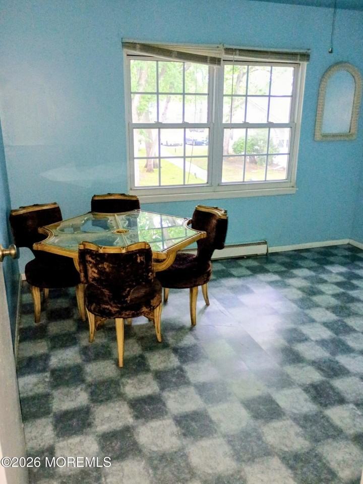47L Cambridge Ct - Photo 4 of 6