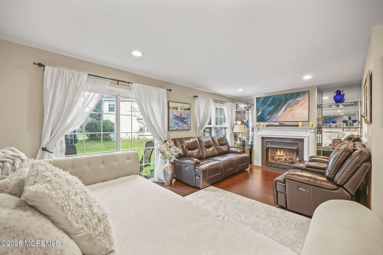 761 Banyan Ct - Photo 7 of 18