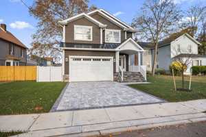 featured image of 211 Rockwell Ave
