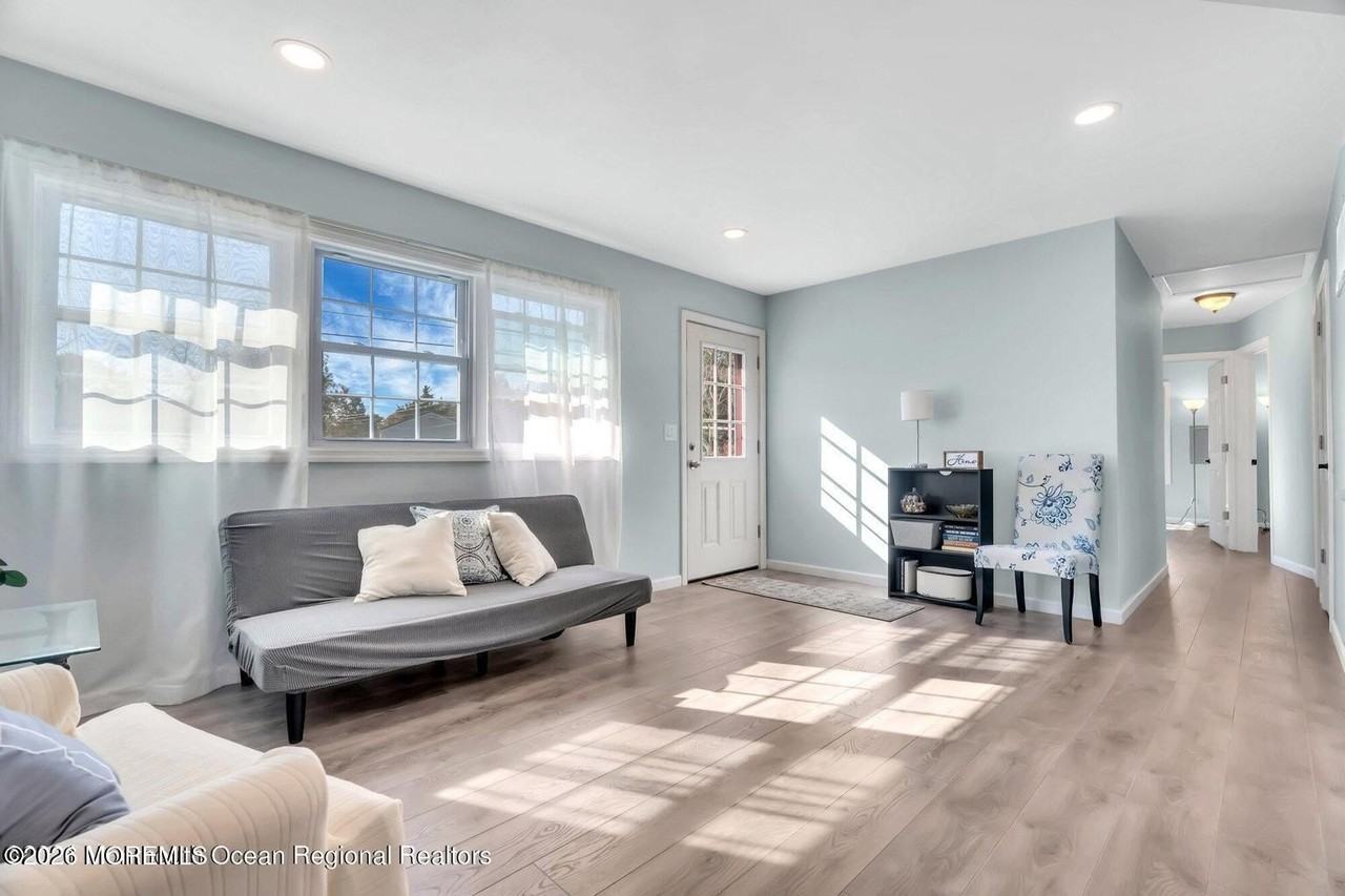 318 Bellanca Rd - Photo 4 of 16