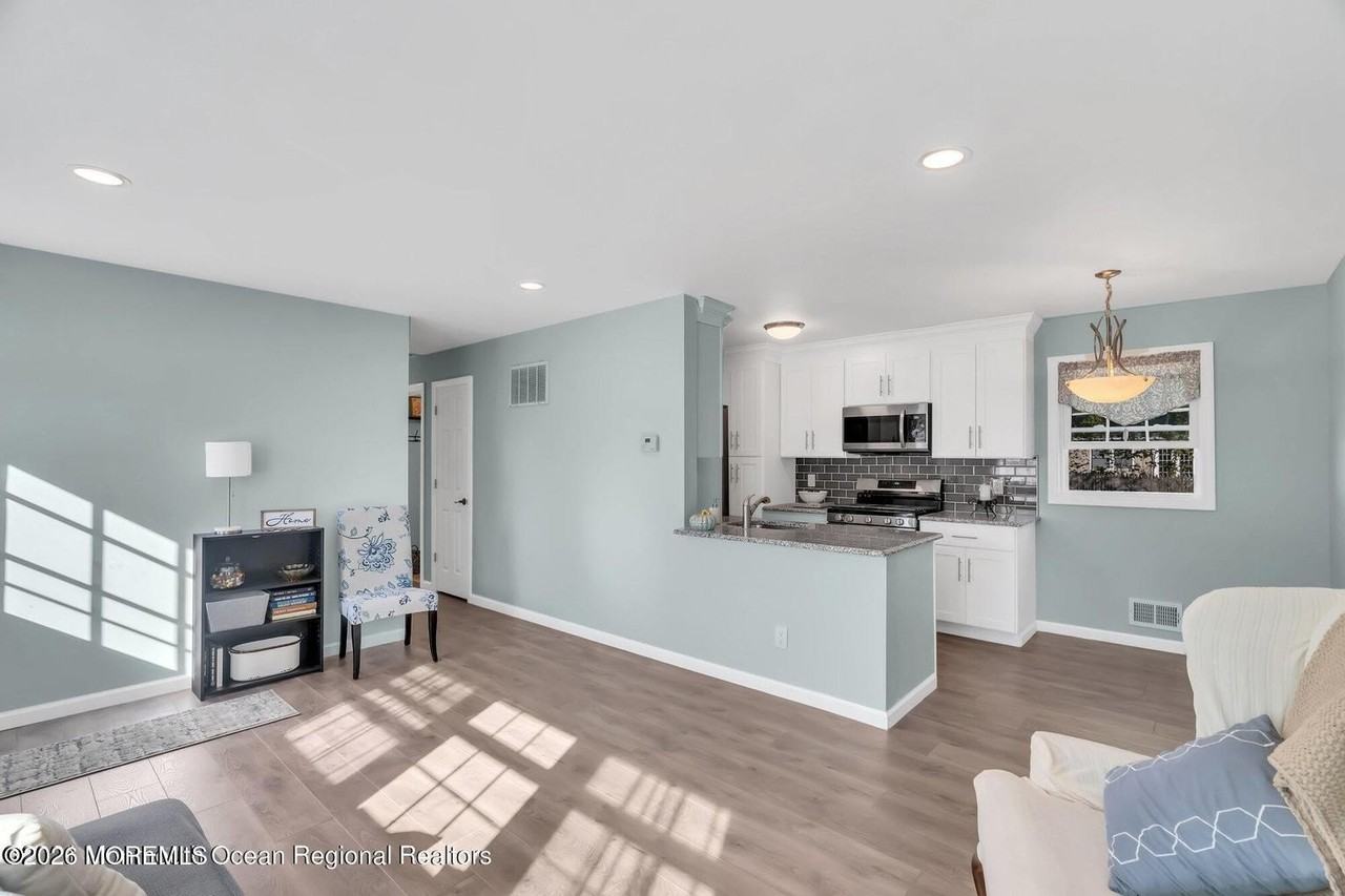 318 Bellanca Rd - Photo 7 of 16