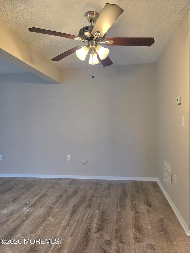58 Madison Ct - Photo 4 of 13