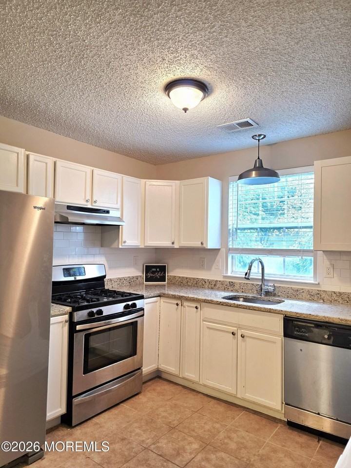 58 Madison Ct - Photo 5 of 13