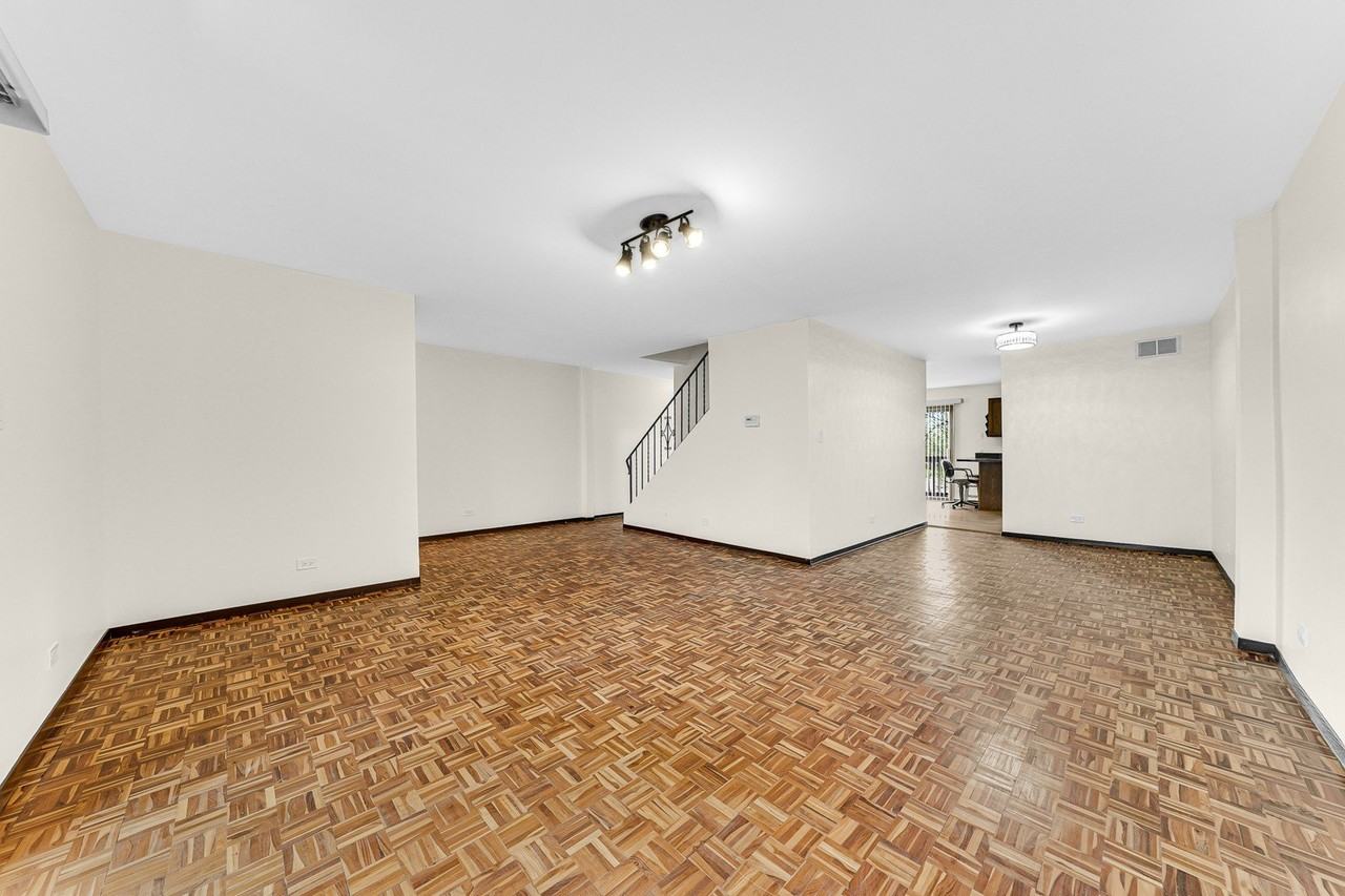 561 Greenwood Rd #A - Photo 4 of 20
